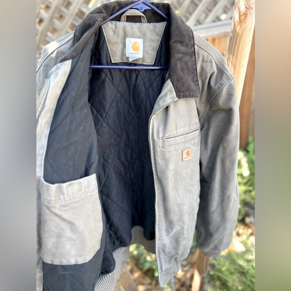Carhartt work jacket - size L